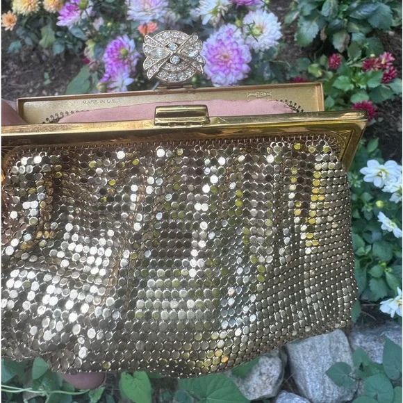 Vintage 1940’s Whiting & Davis Gold Mesh Crystal Clasp Clutch Coin Purse